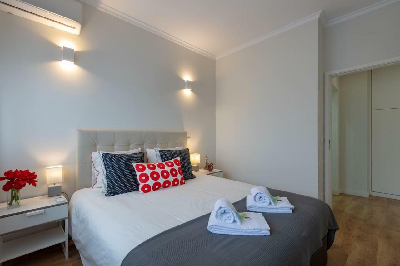Trindade Sunny Downtown Apartment With Balcony & Ac Porto Exterior foto